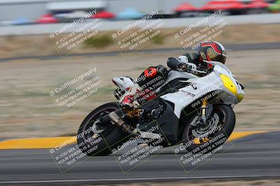 media/Jan-14-2023-SoCal Trackdays (Sat) [[497694156f]]/Turn 4 Set 2 (1030am)/